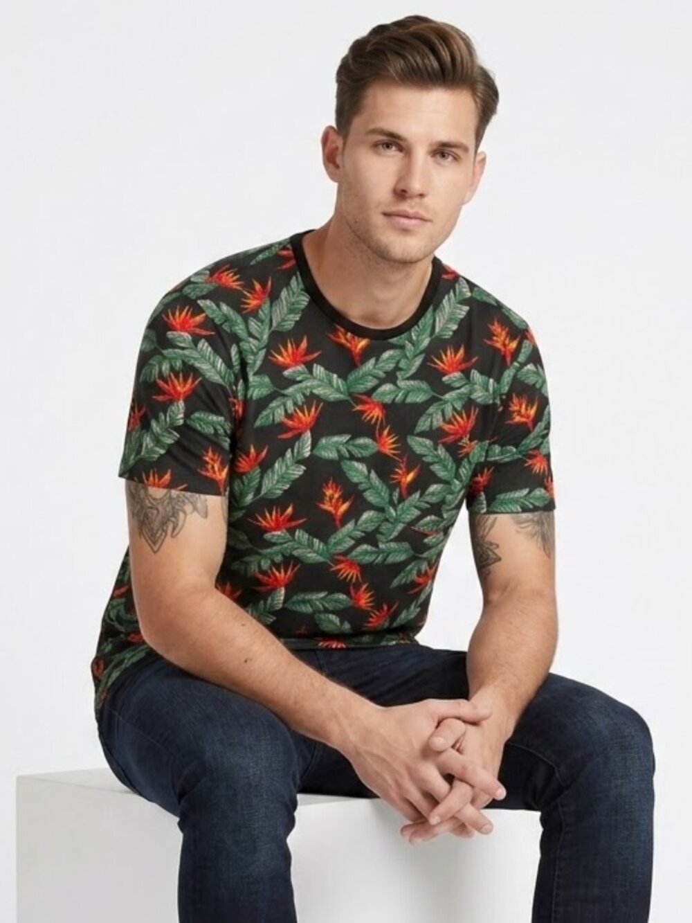Westy Hawaiian Tropical Island Graphic Tee XL NWT Black Red Crew Neck